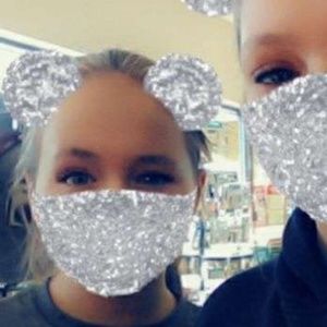 Meet your Posher, Mekyna